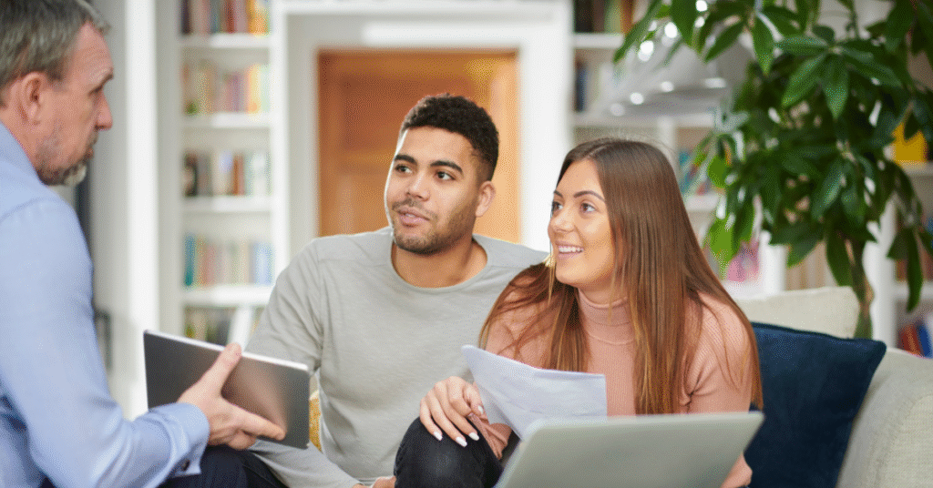 Fixed vs Variable Mortgage Rates in 2026: What Ontario Borrowers Should Consider Before Renewing 1 Couple checking mortgage rates with financial advisor