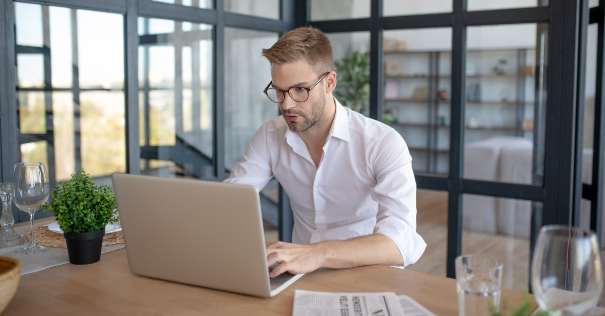 Homeowner learning about Bank of canada interest rate
